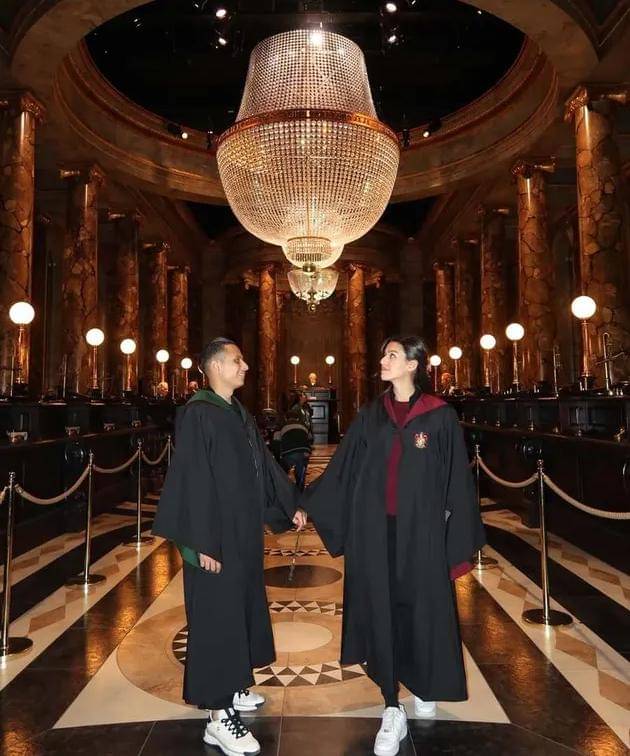 Susan Sameh Babymoon ke Warner Bros 4.jpg