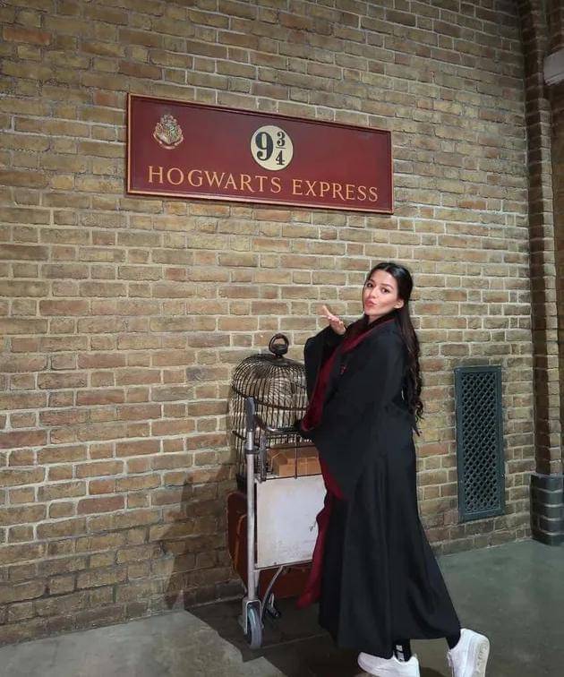 Susan Sameh Babymoon ke Warner Bros 5.jpg