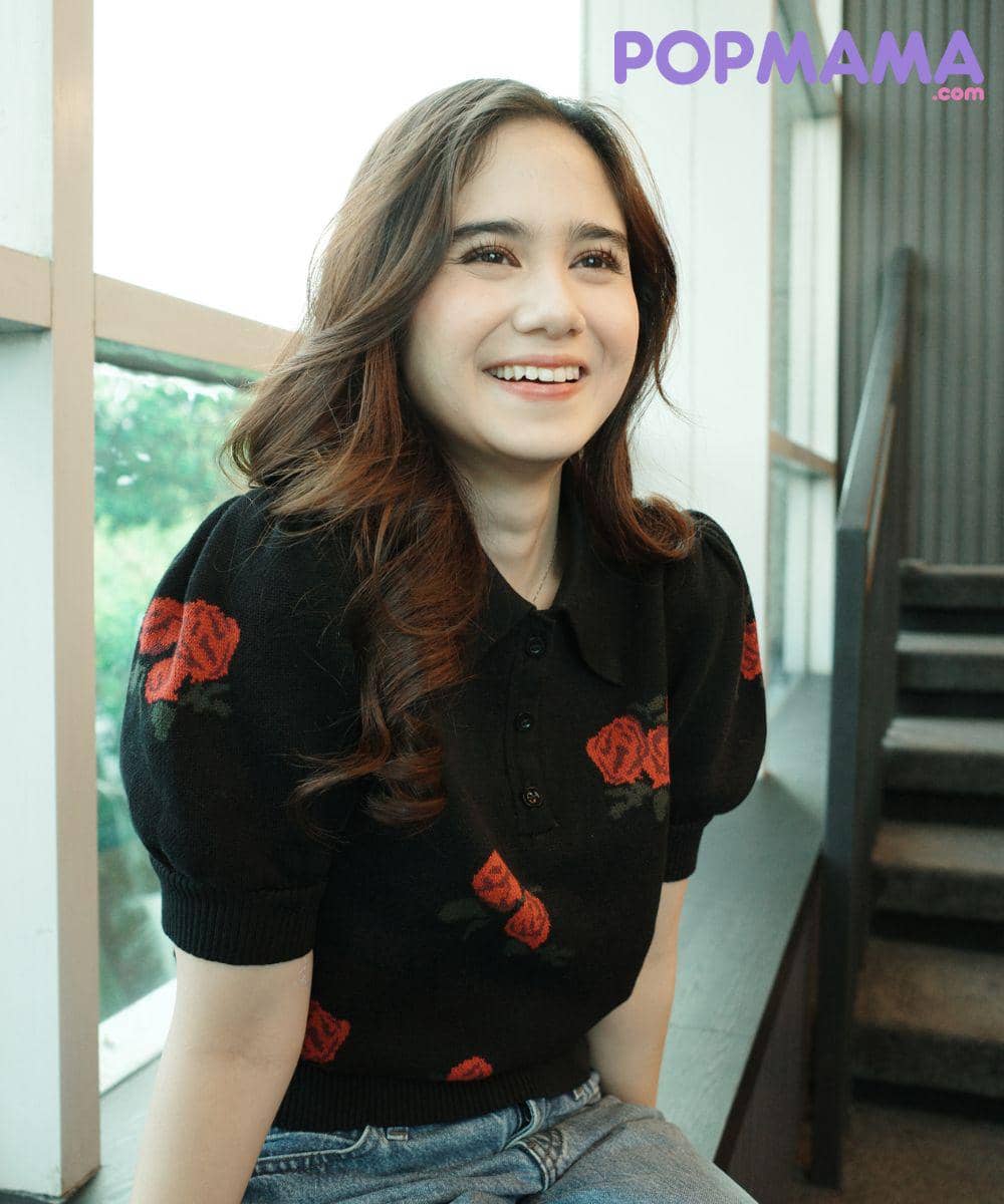 Lewat EP Apakah Kita?, Tissa Biani Bicara Makna Cinta dan Kepastian 