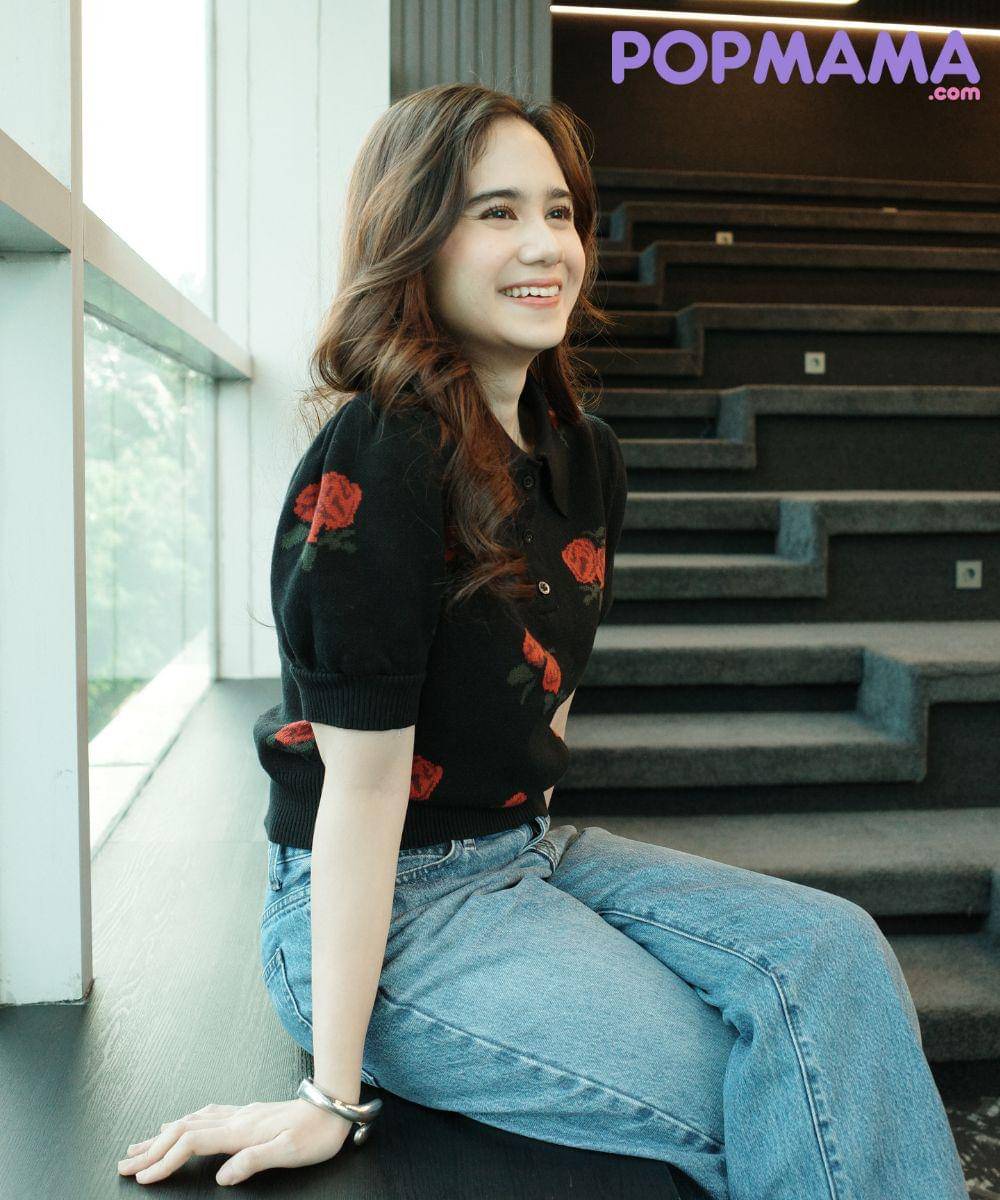 Lewat EP Apakah Kita?, Tissa Biani Bicara Makna Cinta dan Kepastian 