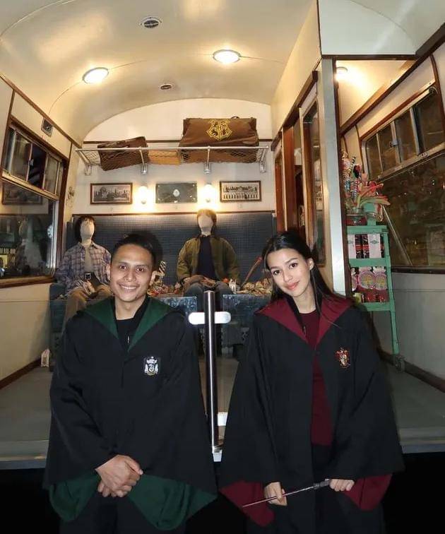 Susan Sameh Babymoon ke Warner Bros 2.jpg