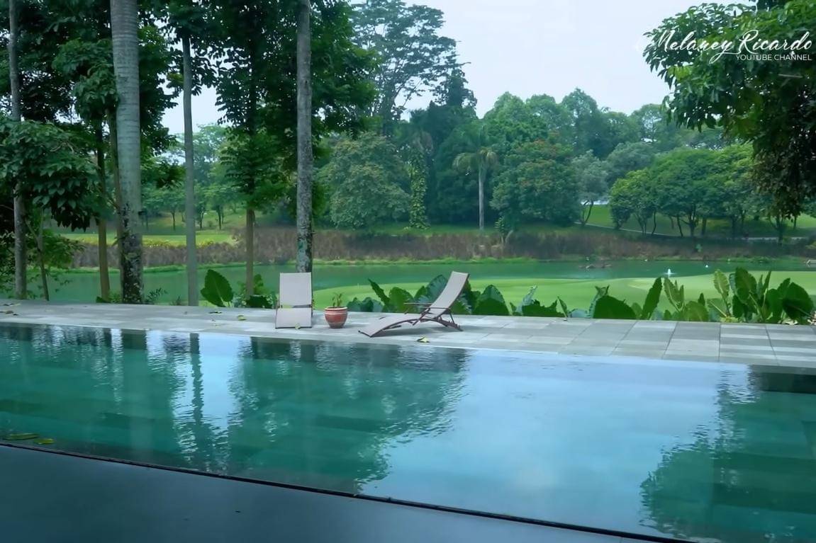 Spot Rumah Fitri Salhuteru yang Mewah