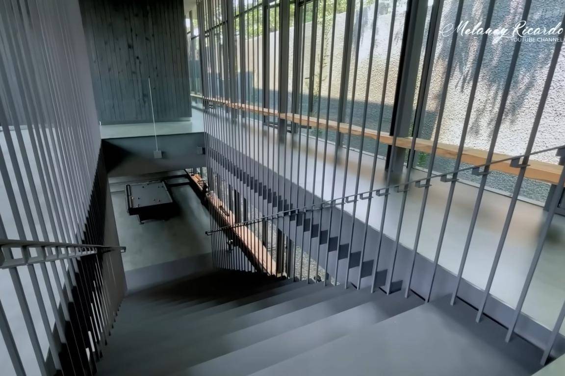 Spot Rumah Fitri Salhuteru yang Mewah