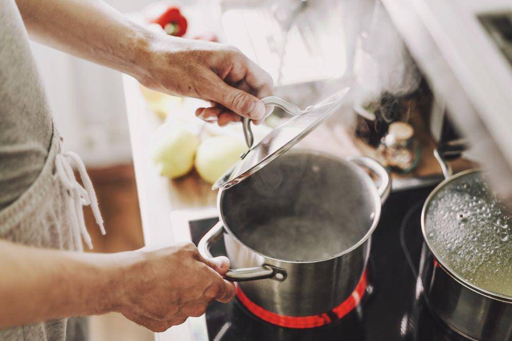 Resep Sup Ayam untuk Penuhi Nutrisi Ibu Menyusui, Lezat!