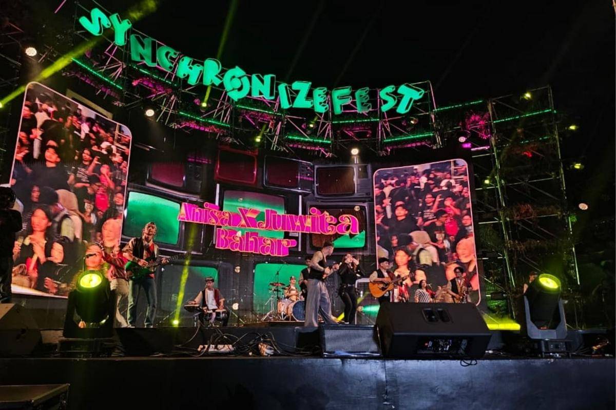 Penampilan Anisa Bahar & Juwita Bahar di Panggung Synchronize 2025