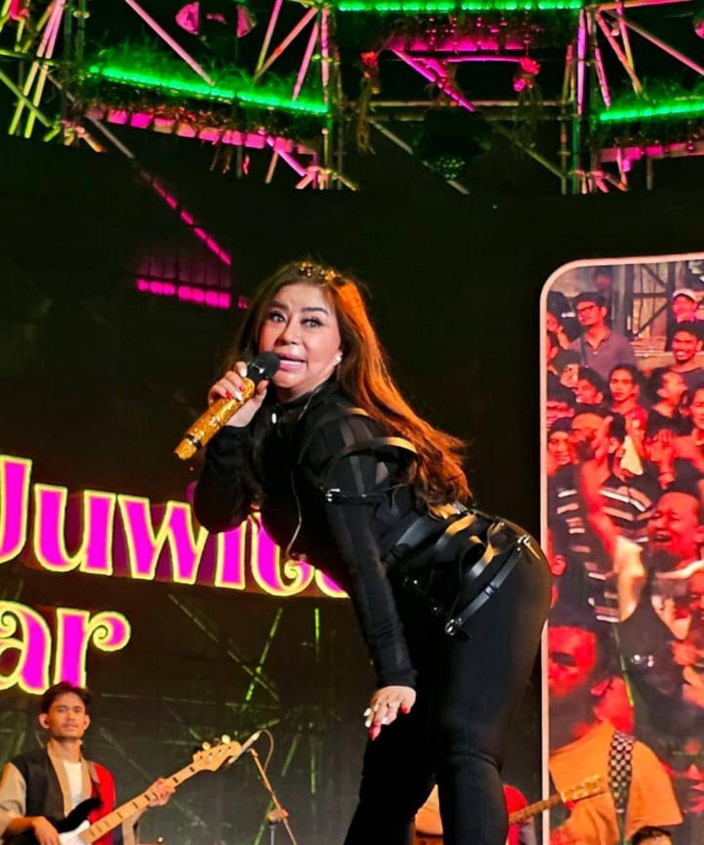 Penampilan Anisa Bahar & Juwita Bahar di Panggung Synchronize 2025