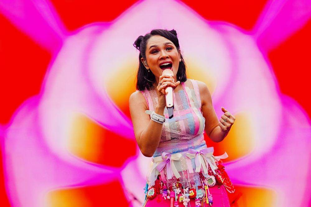 Andien Nostalgia Cinta Lewat Album Kinanti di Synchronize Fest 2025
