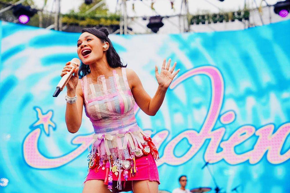 Andien Nostalgia Cinta Lewat Album Kinanti di Synchronize Fest 2025