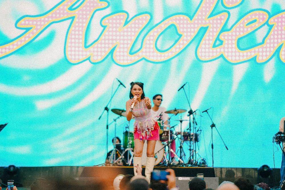 Andien Nostalgia Cinta Album Kinanti di Synchronize Fest 2025 4