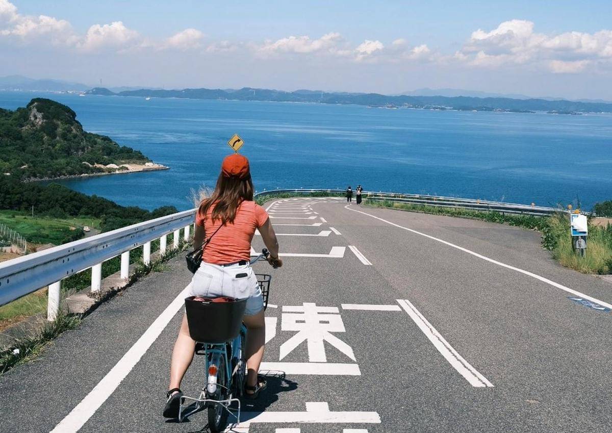 ilustrasi bersepeda di jepang (pexels.com/İrem Çilingir)