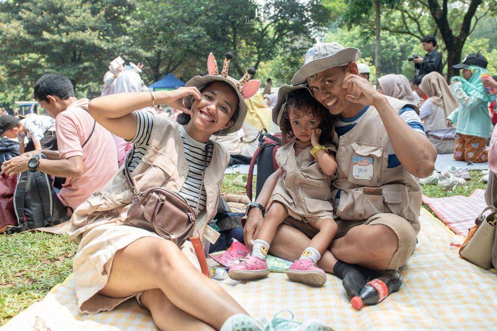 Keluarga bahagia di Zoolang Tahun
