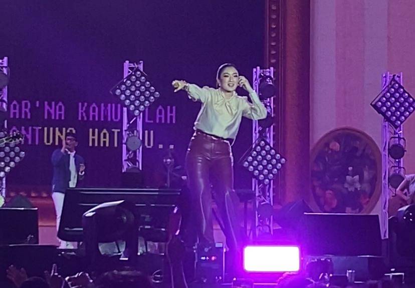 potret musisi di program Centil Era Synchronize Festival 2025 hari ketiga, Minggu (5/10/2025) (dok. IDN Times/Rani Asnurida)