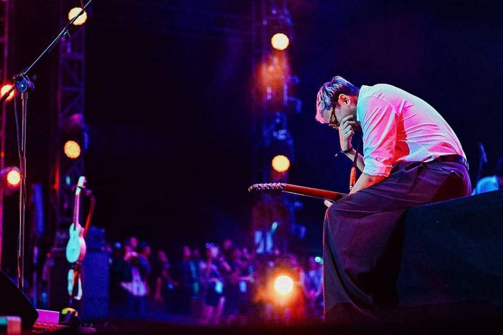 Musisi dan Penonton Terharu Kenang Gustiwiw di Synchronize Fest 2025