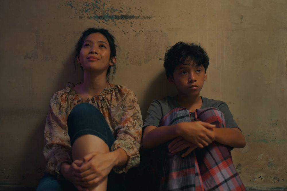 Alasan Video Klip 'Ah' Nadin Amizah Bikin Haru