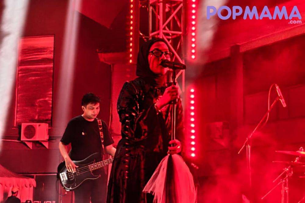 Tampil Intim, Feby Putri Hipnotis Panggung Synchronize Fest 2025