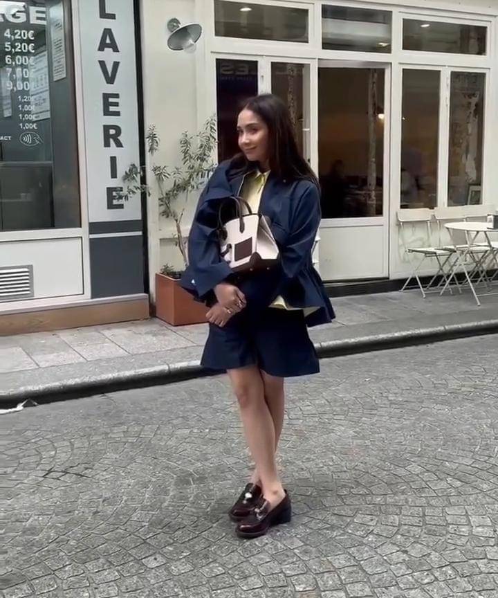 Potret Nagita Slavina saat di Paris 3.jpg