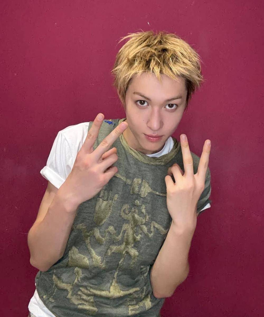 Biodata Martin CORTIS 5.jpg