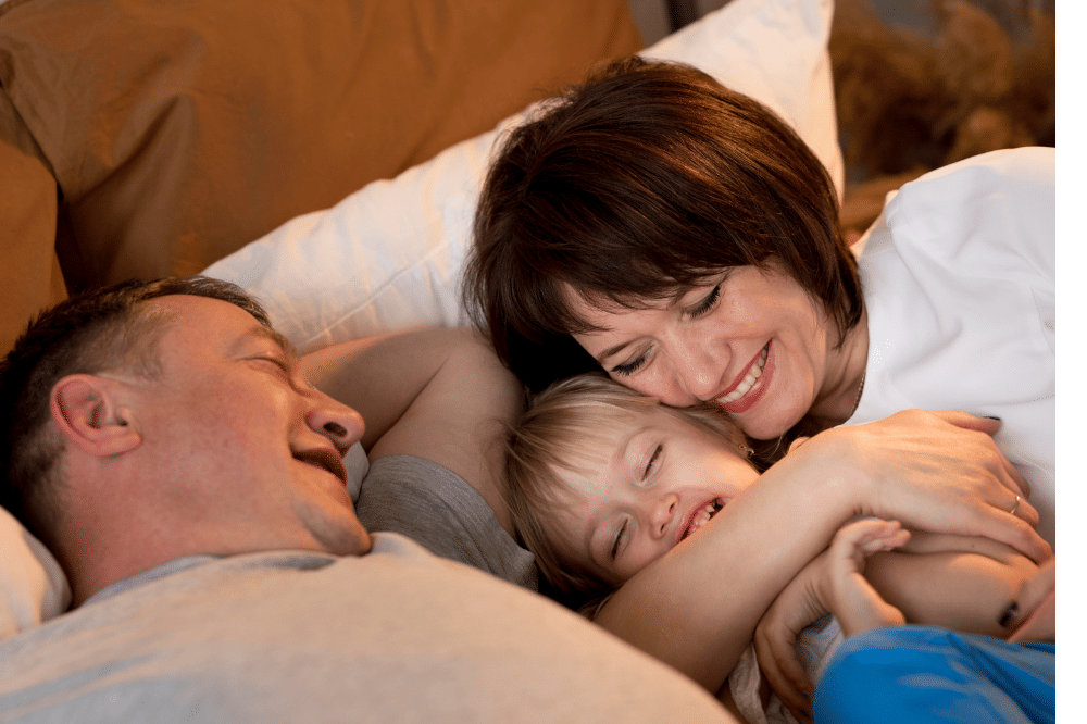 Memberikan afeksi untuk si Kecil sebelum tidur