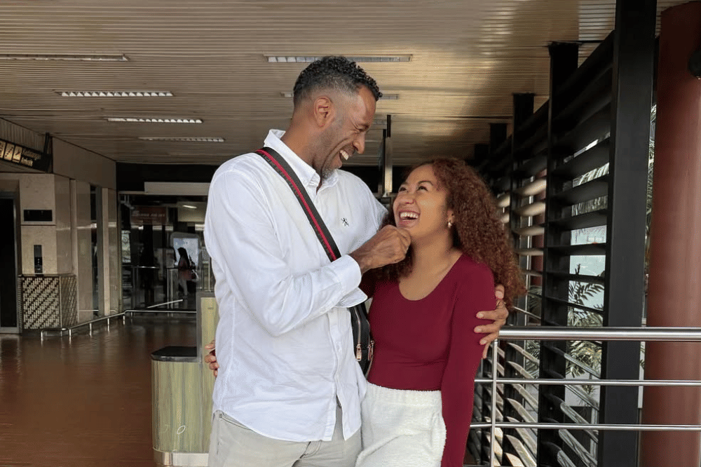 Potret Kedekatan Angie dengan Ayah