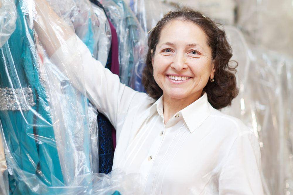 Cara Menyimpan Baju Putih