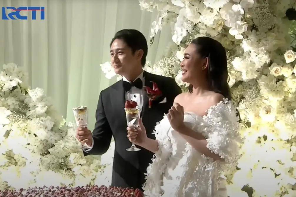 resepsi pernikahan amanda manopo kenny austin 1.jpg