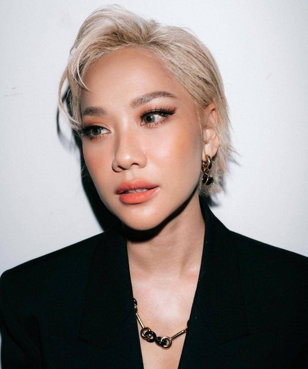 artis potong rambut 2025