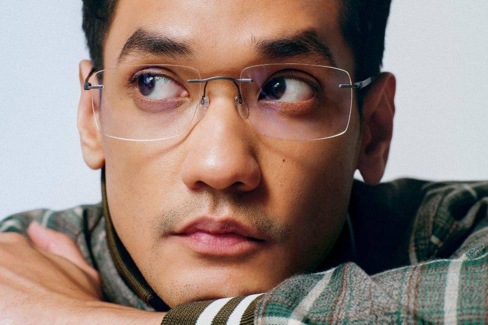 Makna dan Lirik Lagu Afgan 'Kacamata', Cinta yang Salah Arah
