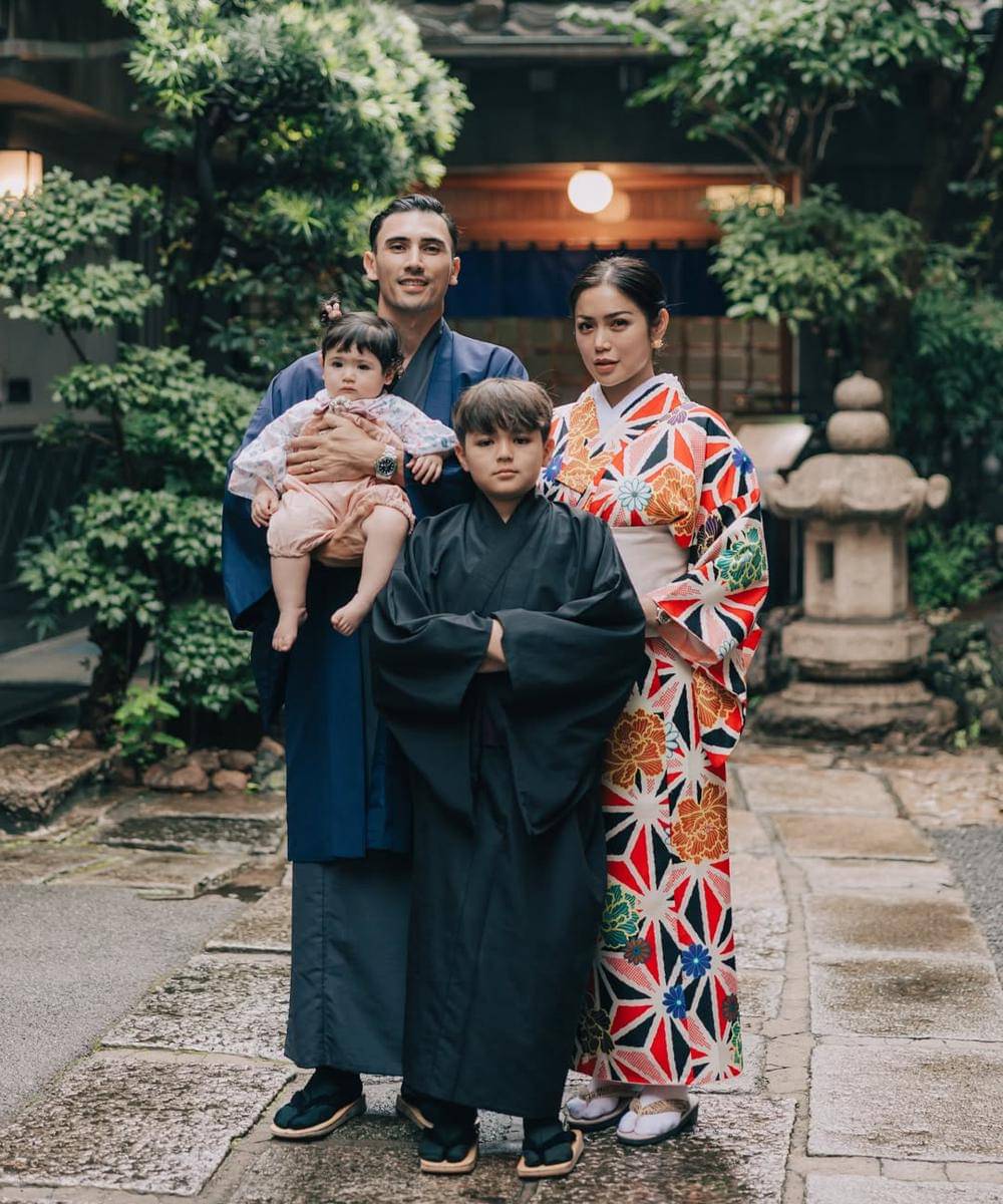 hagia pakai kimono 5.jpg