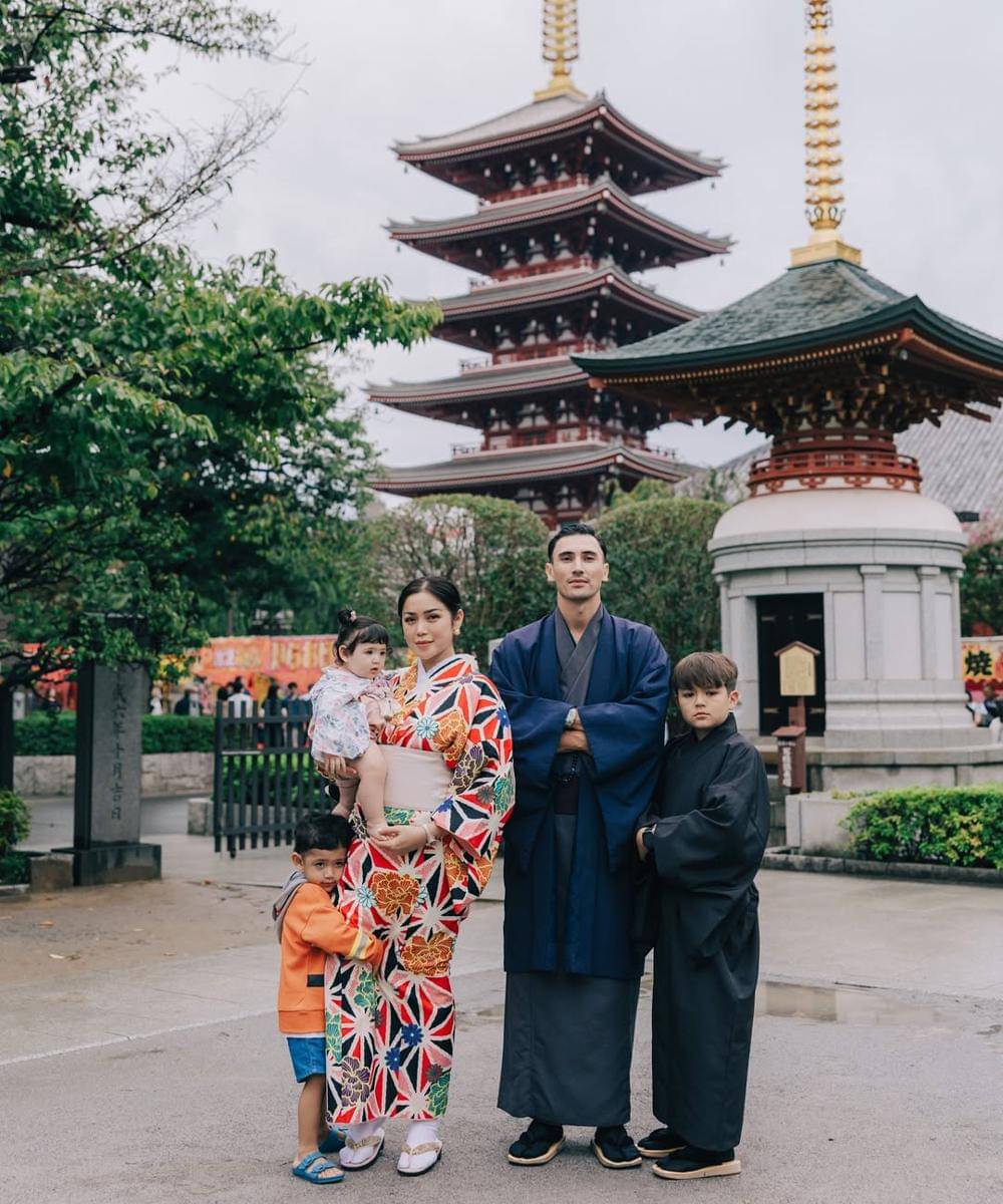 hagia pakai kimono 3.jpg