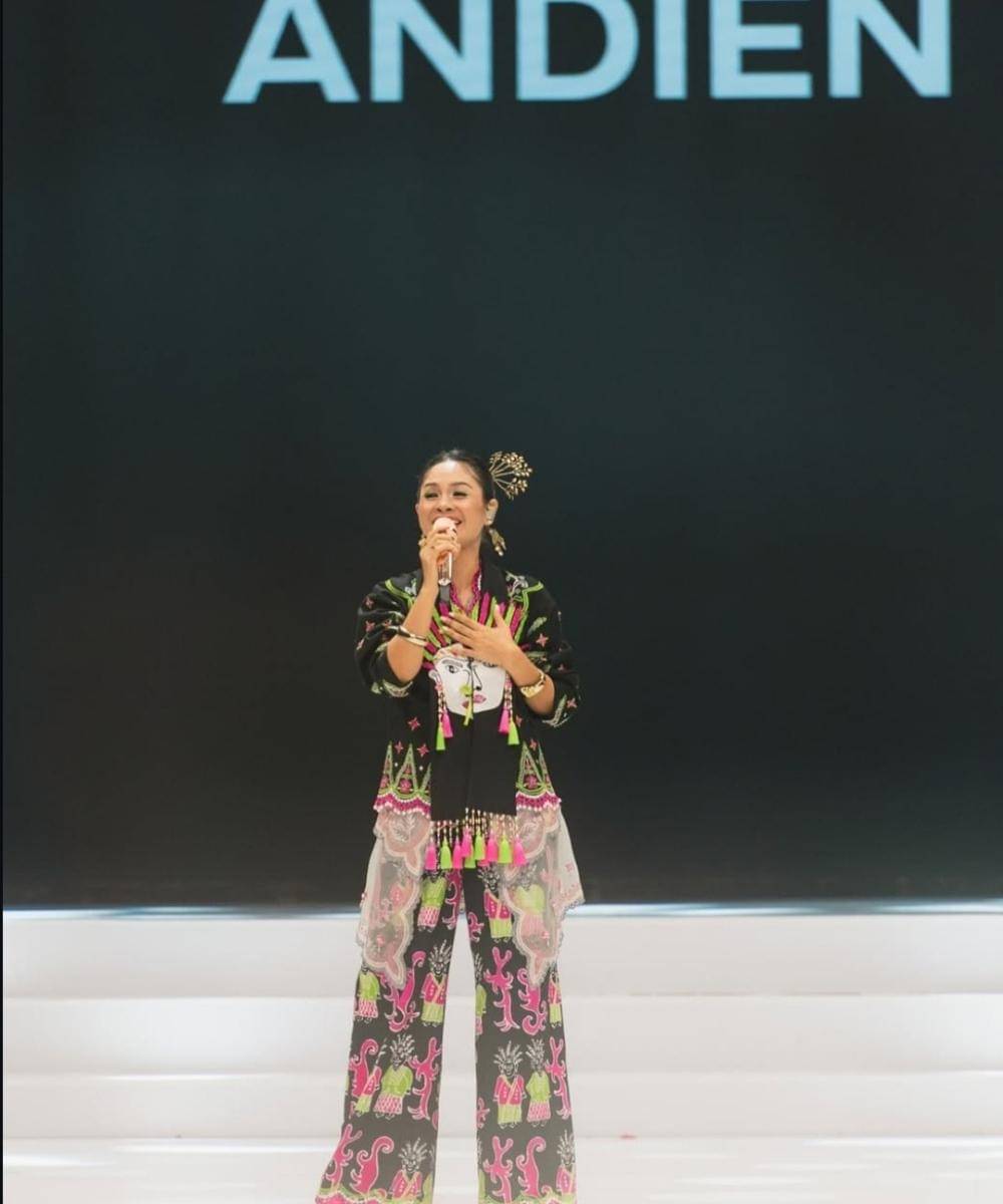 Penampilan Stylish Andien di Konser, Aura Diva Banget! (5).jpg