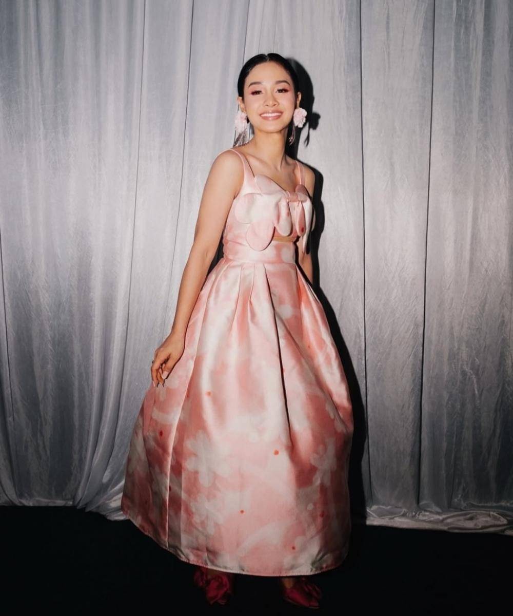 Penampilan Stylish Andien di Konser, Aura Diva Banget! (7).jpg