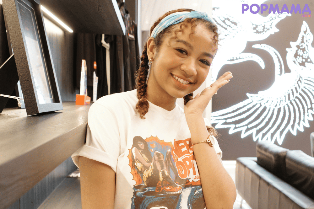 Makna Cinta dari Angie Carvalho dalam Lirik Lagu ‘Merelakan’