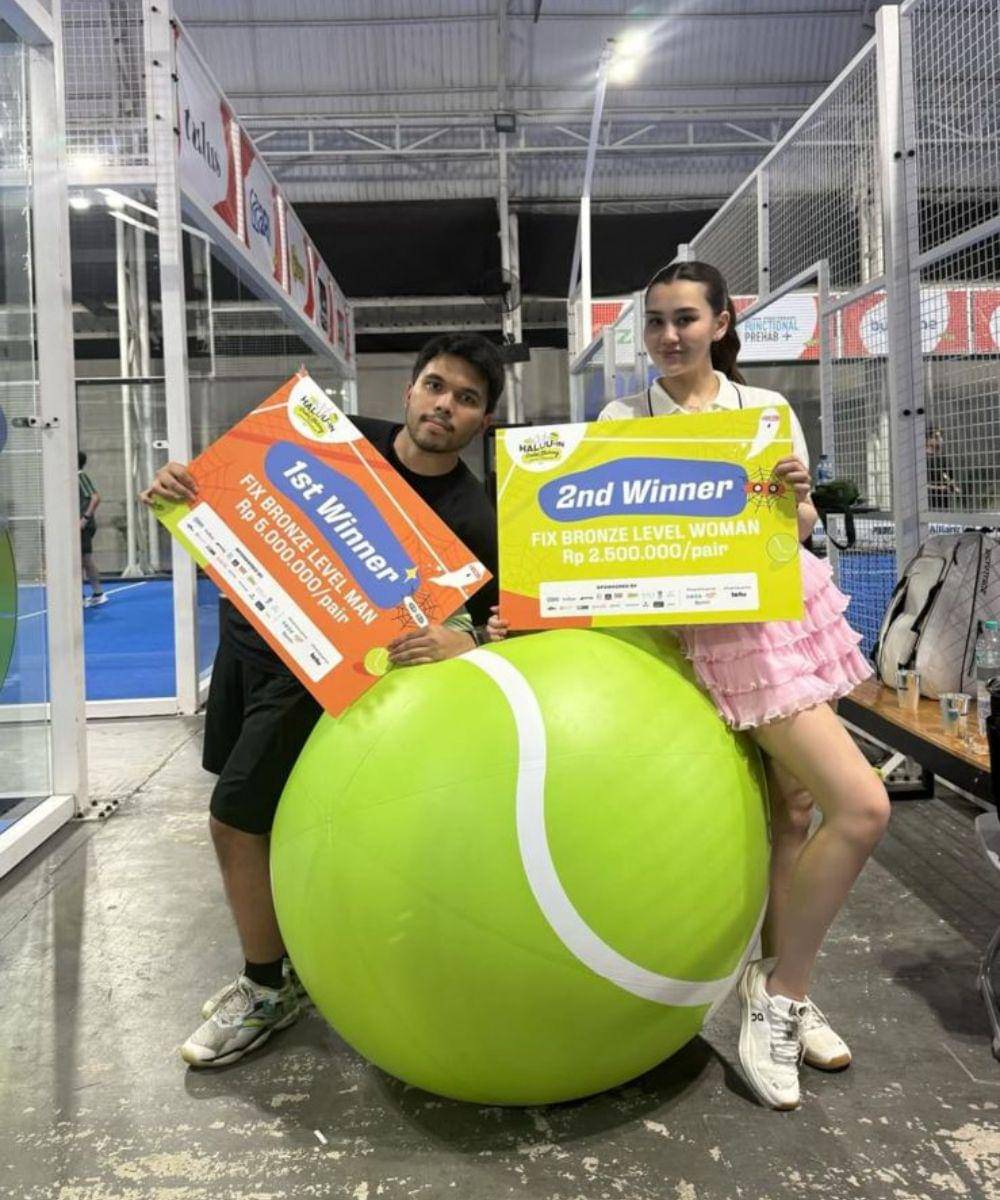 Potret Aaliyah Massaid Saat Turnamen Padel, Stylish dan Enerjik!