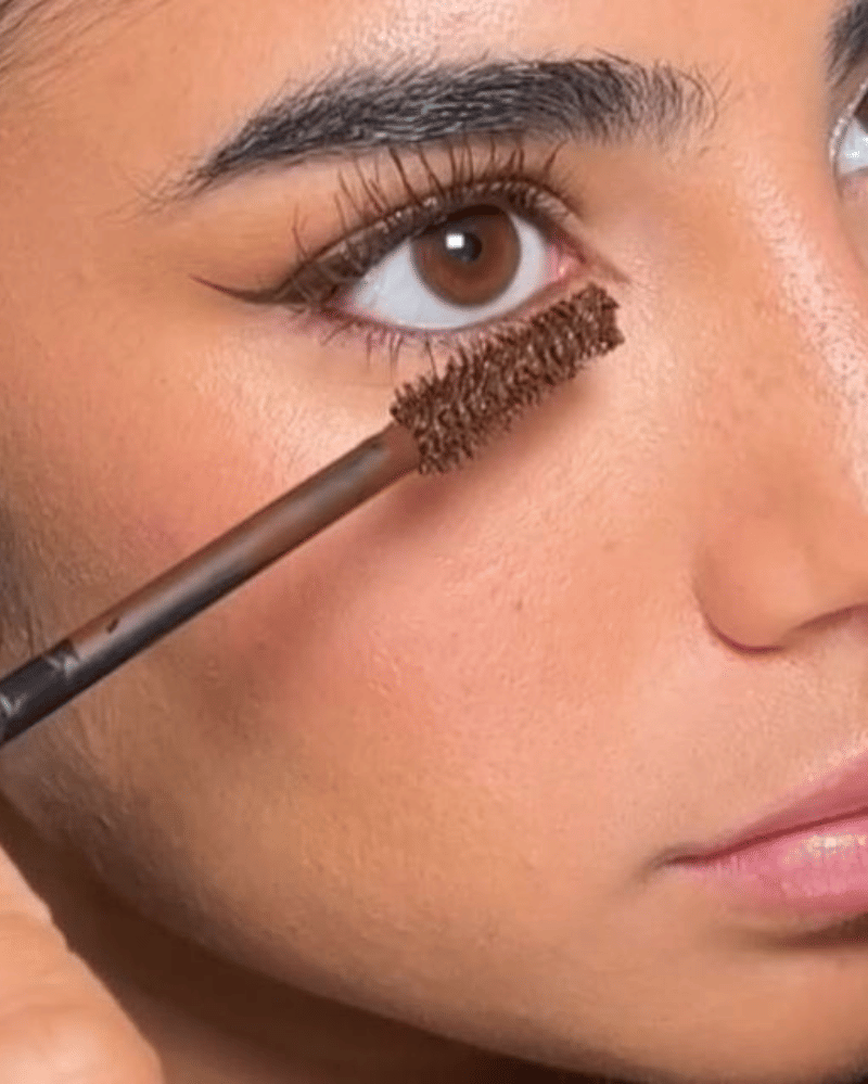brown mascara.png