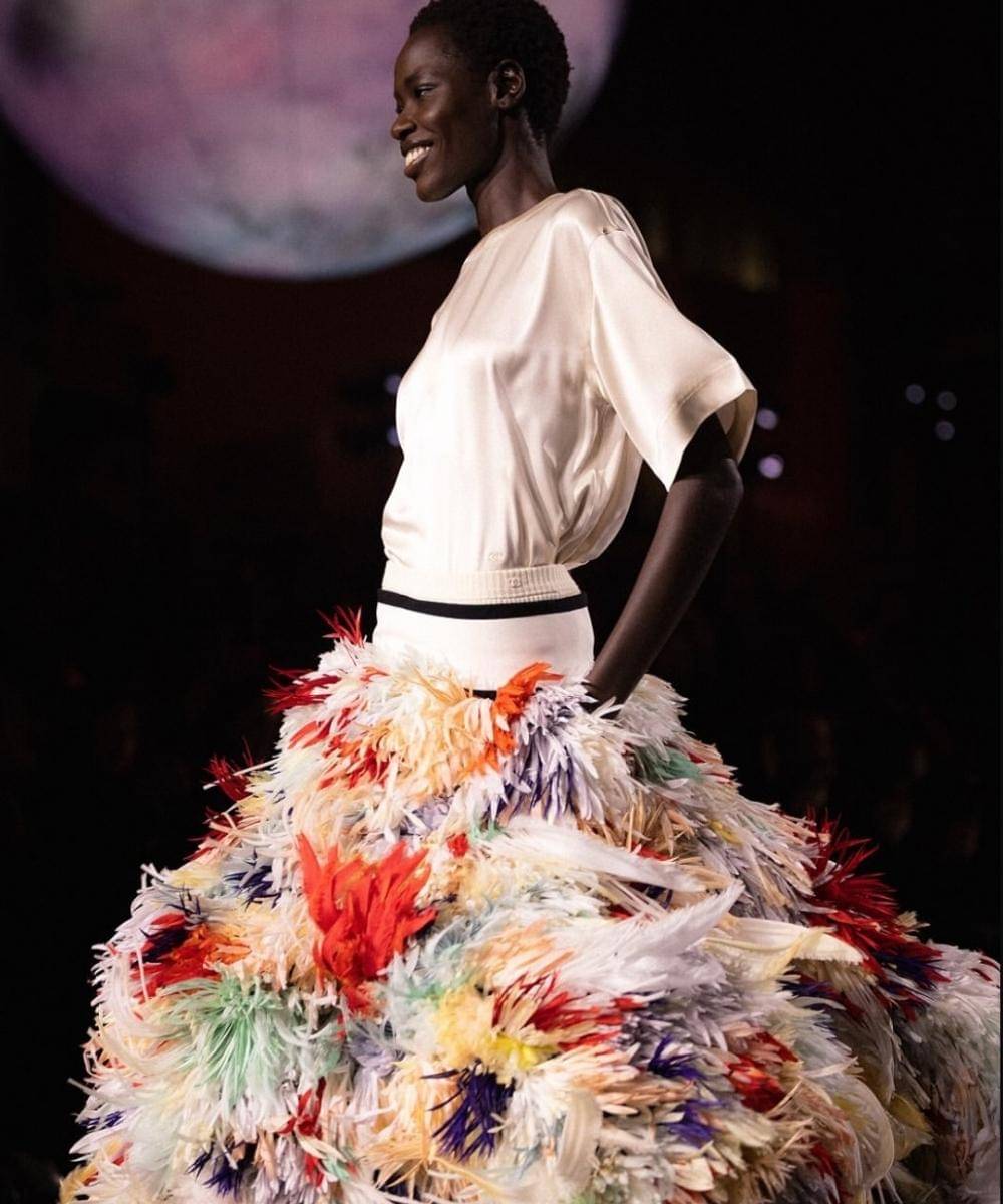 Awar Odhiang Kembali Bersinar di Show Chanel, Jadi Model Termahal