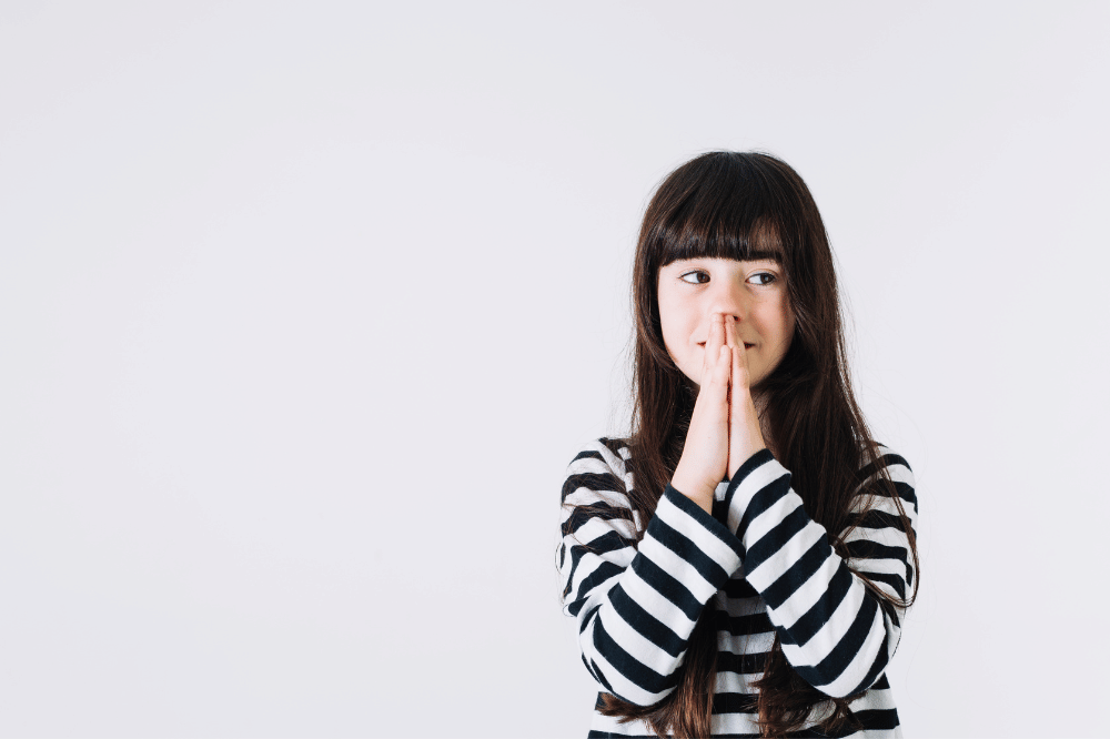 Anak perempuan berdiam diri