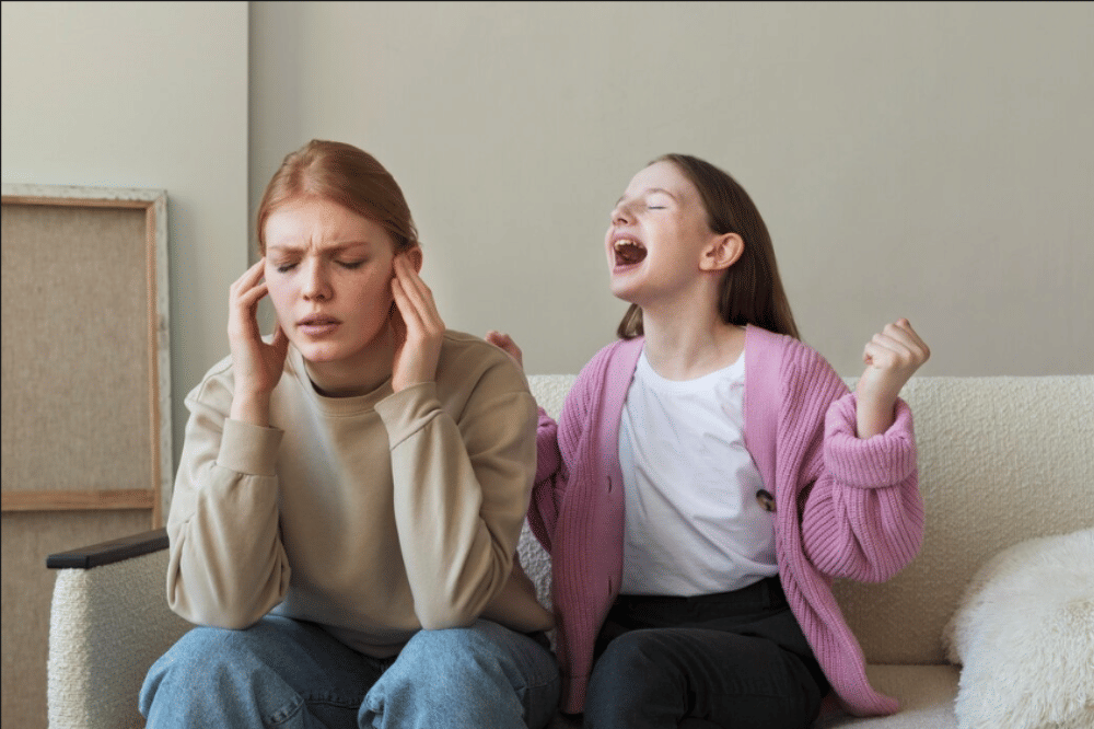 ibu dan anak sedang berargumen