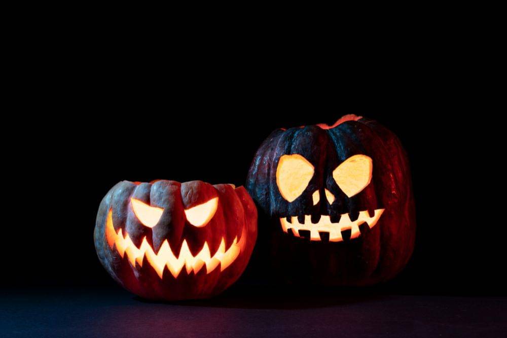 DIY Dekorasi Halloween dari Botol Bekas
