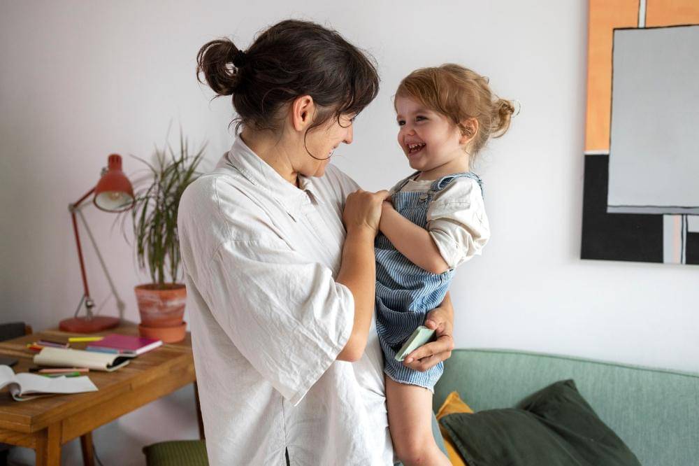 Mama Mengingatkan untuk Tidak Marah dan Menenangkan Anak