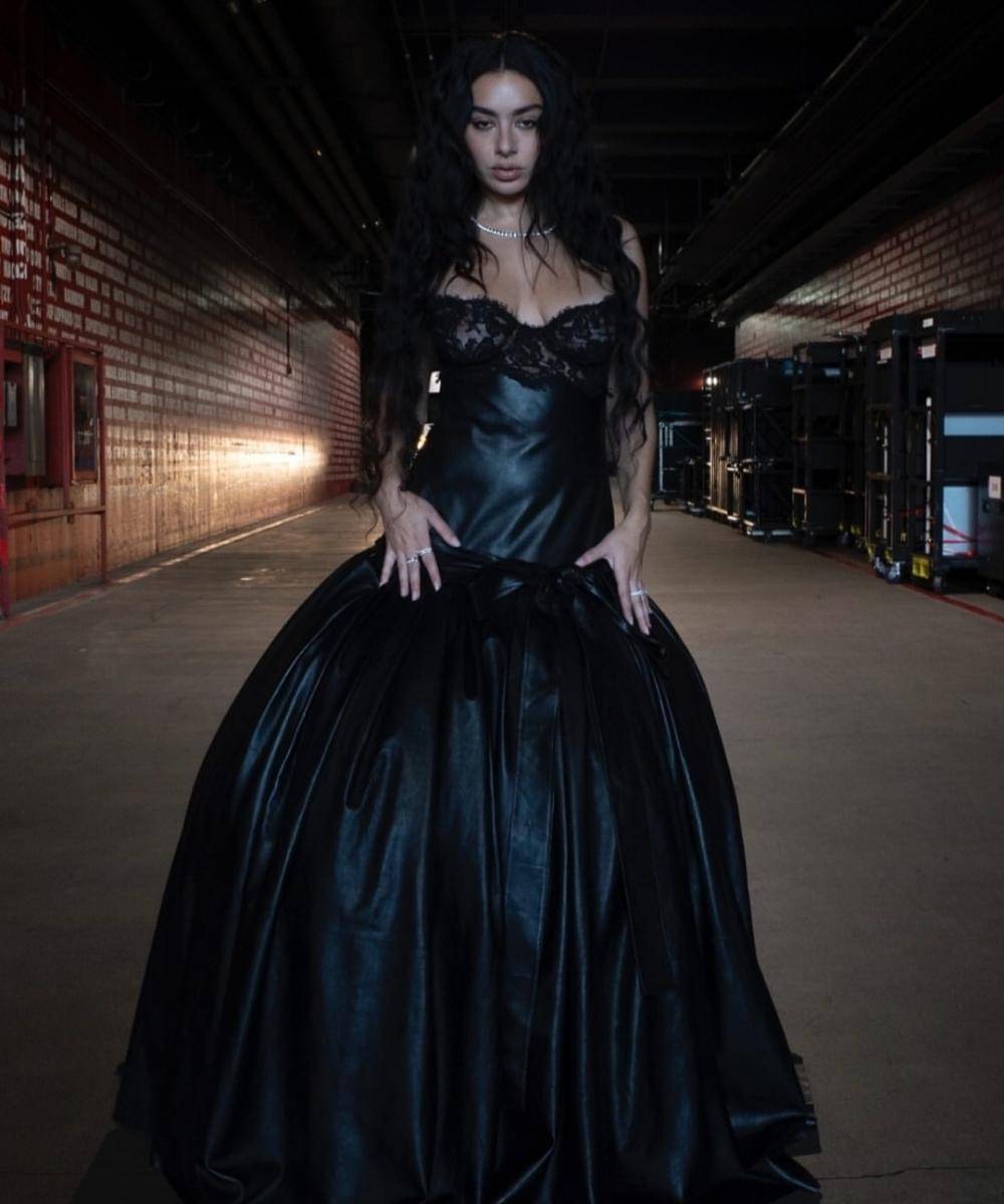 Gaya Glamor Selebriti di Academy Museum Gala 2025, Curi Perhatian!