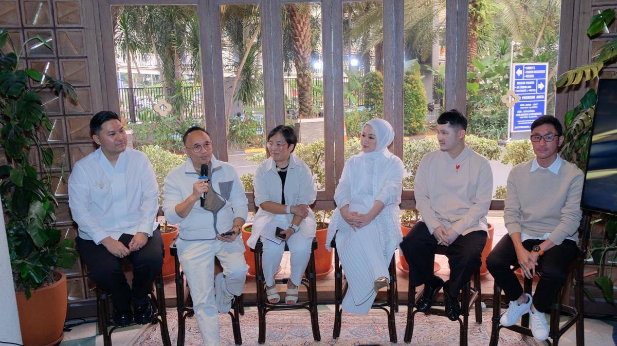 Para narasumber dalam sesi Press Conference Jakarta Fashion Week 2026.JPG