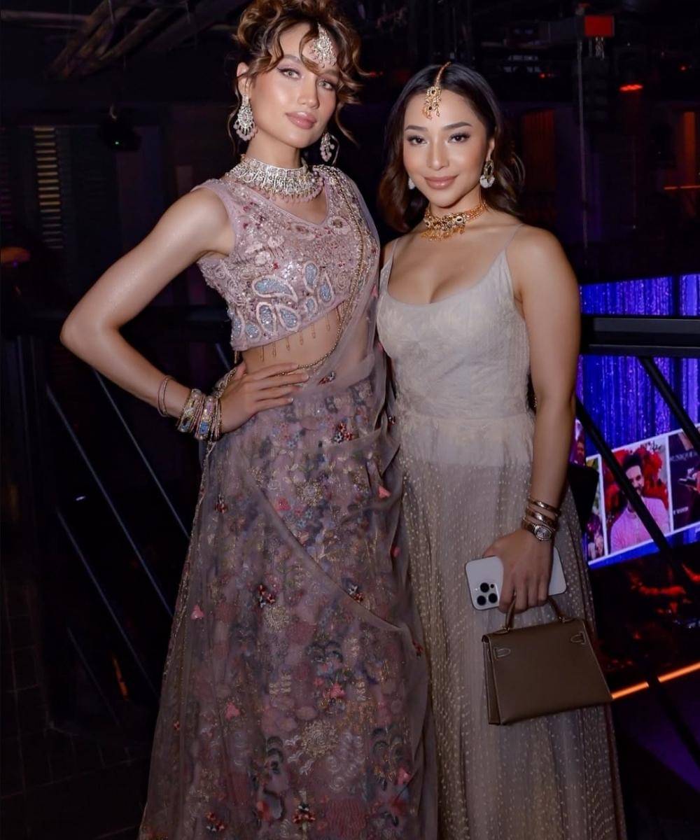 Penampilan Nikita Willy Bak Artis Bollywood, Anggun dan Memukau! (2).jpg