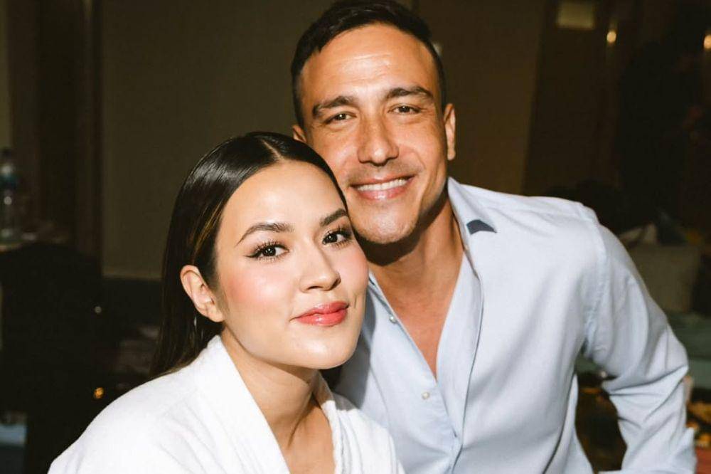 Berapa Perbedaan Usia Raisa dan Hamish Daud?