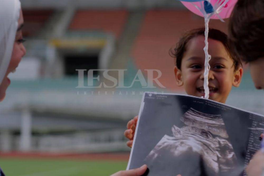 Youtube.com/Leslar Entertainment