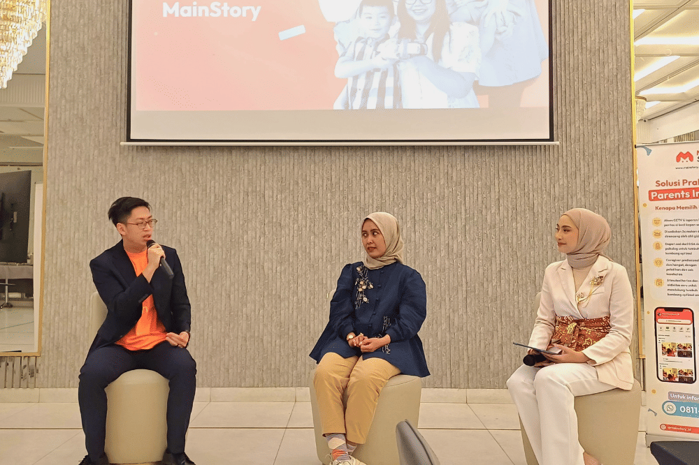 Antoni Lewa selaku CEO MainStory, Mama Nuki, dan MC
