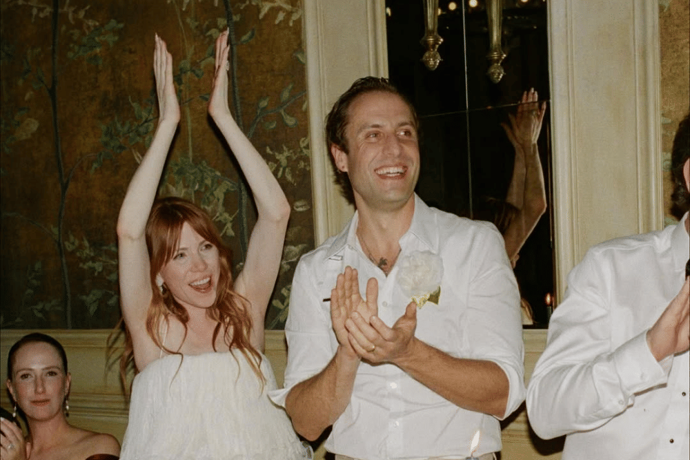 Sah Nikah, Ini Kisah Cinta Carly Rae Jepsen dan Cole MGN