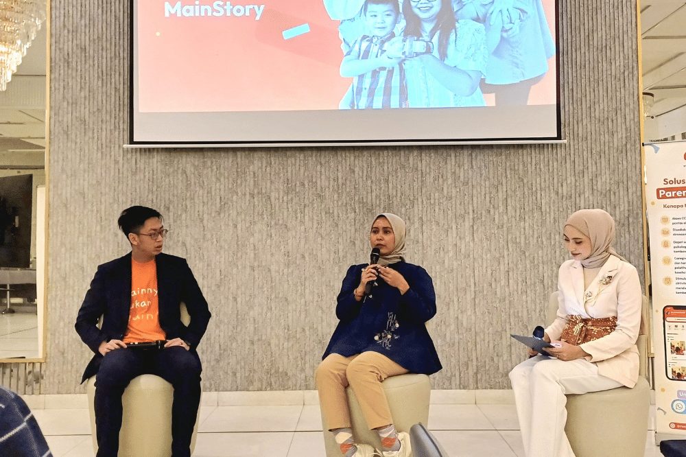 Antoni Lewa selaku CEO MainStory, Mama Nuki, dan MC