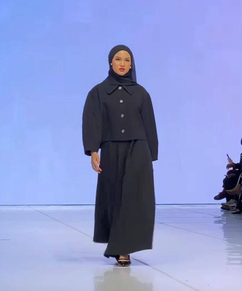 Pesona Para Seleb di JFW Hari Pertama, Tampil Bak Model Profesional