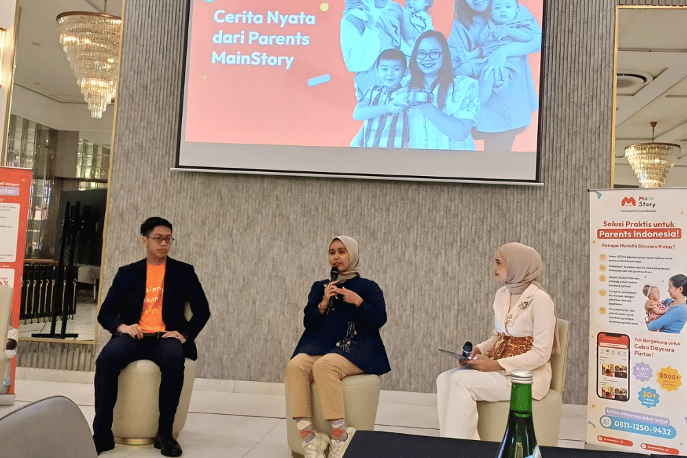 Antoni Lewa selaku CEO MainStory, Mama Nuki, dan MC