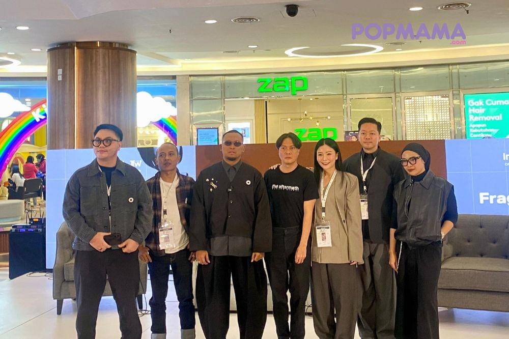 Infinix Gabungkan Teknologi dan Fashion di Jakarta Fashion Week 2026